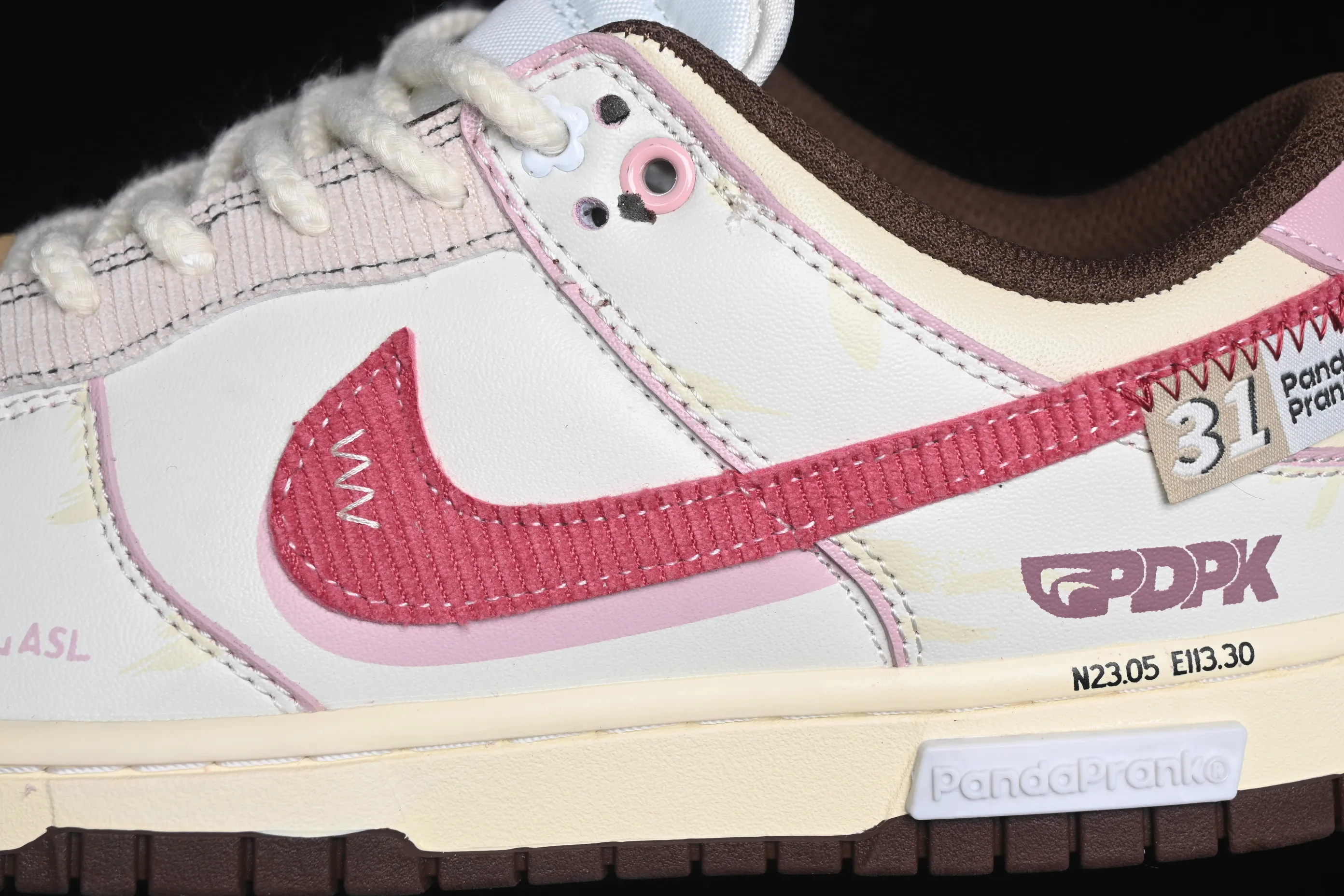 All Categories Nk SB Dunk Series Nk SB Dunk Low Low-top sneakers Nk Dunk "Surfaces In Brown And Sail" Panda Prank Flying Over the Skyline Weiyi Pink White Low-top casual sneakers DD1503-124